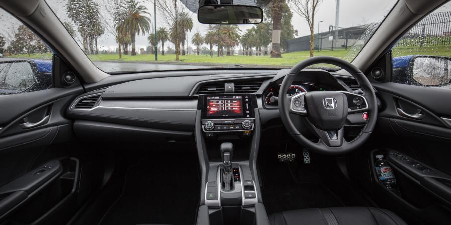Торпедо Honda Civic Sedan RS 2016 года  (AU) (фото 8 из 31)